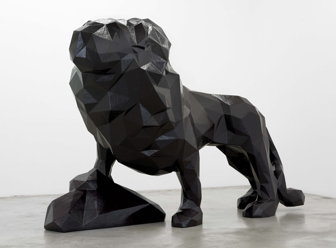 Xavier VEILHAN - LE LION, 2006 Polymères, polystyrène, structure métallique, résine polyester 190 x 320 x 132 cm - Collection privée