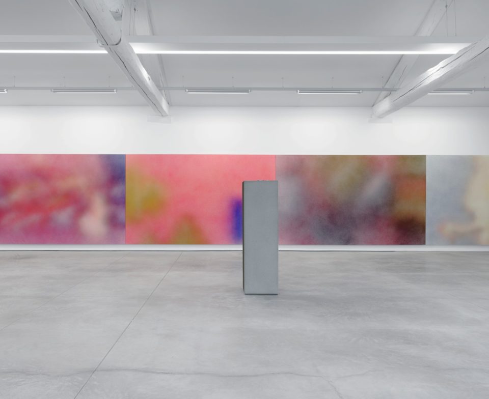 Isabelle Cornaro, Blue Spill, solo show, MRAC, Sérignan 2018. Courtesy the artist and Balice Hertling, photo Annick Wetter.