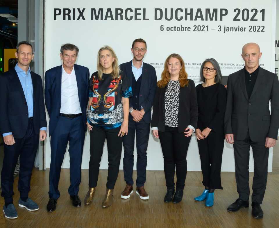 Le Jury du Prix Marcel Duchamp 2021 © Luc Castel Leon Amitai, Claude Bonnin, Emma Lavigne, Xavier Rey, Annabelle Ténèze, Akemi Shiraha, Shalva Breus