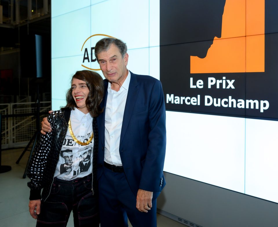 The Laureate of the Marcel Duchamp Prize 2021, Lili Reynaud Dewar and Claude Bonnin, President of the ADIAF. Award ceremony of the Marcel Duchamp Prize 2021 at the Centre Georges Pompidou on October 18, 2021 © Luc Castel