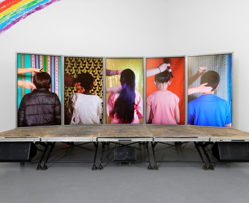 Bertille Bak, Mineur Mineur, 2022 / Vue de l’exposition Bertille Bak, “Dark-en-Ciel“, La Criée, Rennes, France / Courtesy de l’artiste, de la galerie Xippas, de Gallery Apart, Rome et de La Criée centre d’art contemporain, Rennes © Photo : Aurélien Mole